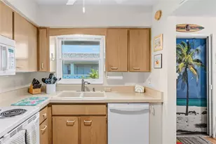 611 Gulf Dr N, Bradenton Beach, FL 34217 - Photo 23