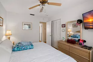 611 Gulf Dr N, Bradenton Beach, FL 34217 - Photo 25