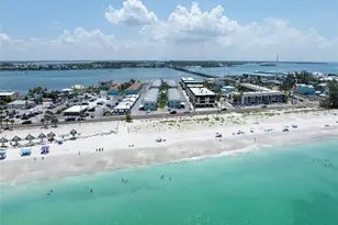 611 Gulf Dr N, Bradenton Beach, FL 34217 - Photo 9