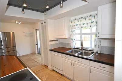6524 Mauna Loa Boulevard, Sarasota, FL 34241 - Photo 5