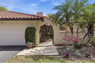 5451 Golf Pointe Drive #V-225, Sarasota, FL 34243 - Photo 7