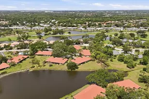 5451 Golf Pointe Dr, Sarasota, FL 34243 - Photo 39