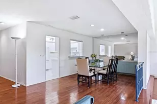 5451 Golf Pointe Dr, Sarasota, FL 34243 - Photo 15