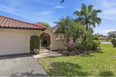 5451 Golf Pointe Drive #V-225, Sarasota, FL 34243 - Photo 31