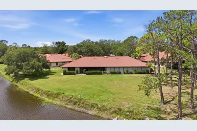 5451 Golf Pointe Drive #V-225, Sarasota, FL 34243 - Photo 33