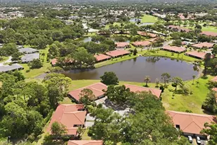 5451 Golf Pointe Dr, Sarasota, FL 34243 - Photo 37