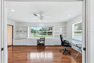 5451 Golf Pointe Dr, Sarasota, FL 34243 - Photo 27