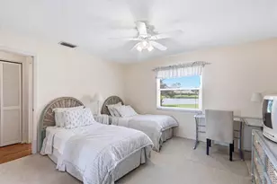 5451 Golf Pointe Dr, Sarasota, FL 34243 - Photo 21