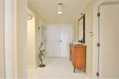 775 Longboat Club Road #904, Longboat Key, FL 34228 - Photo 3