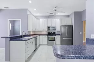 4541 Del Sol Blvd S, Sarasota, FL 34243 - Photo 17