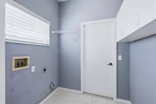 4541 Del Sol Blvd S, Sarasota, FL 34243 - Photo 41