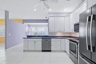 4541 Del Sol Blvd S, Sarasota, FL 34243 - Photo 19