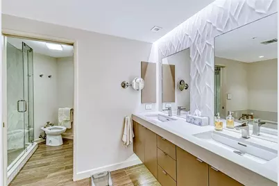 1211 Gulf Of Mexico Drive #302, Longboat Key, FL 34228 - Photo 23