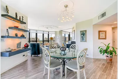 1211 Gulf Of Mexico Drive #302, Longboat Key, FL 34228 - Photo 7