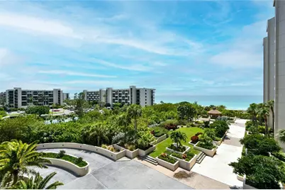 1211 Gulf Of Mexico Drive #302, Longboat Key, FL 34228 - Photo 33