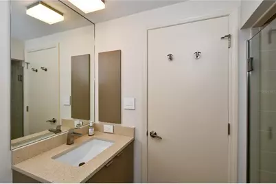 1211 Gulf Of Mexico Drive #302, Longboat Key, FL 34228 - Photo 29