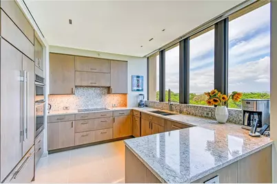 1211 Gulf Of Mexico Drive #302, Longboat Key, FL 34228 - Photo 15