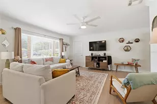 2600 Cambridge Dr, Sarasota, FL 34232 - Photo 9