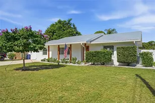2600 Cambridge Dr, Sarasota, FL 34232 - Photo 3