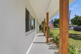 2600 Cambridge Dr, Sarasota, FL 34232 - Photo 5