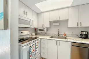 2850 Gulf of Mexico Dr, Longboat Key, FL 34228 - Photo 17
