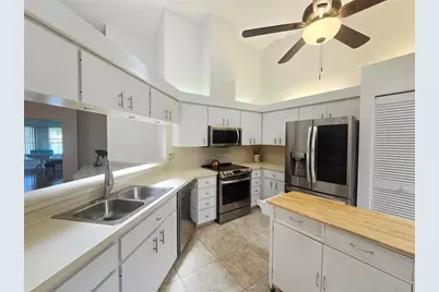 5808 Garden Lakes Drive, Bradenton, FL 34203 - Photo 9