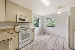 5010 Barrington Cir, Sarasota, FL 34234 - Photo 17