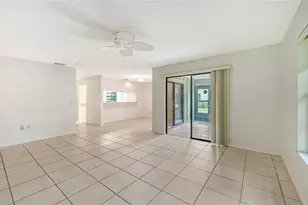 5010 Barrington Cir, Sarasota, FL 34234 - Photo 7
