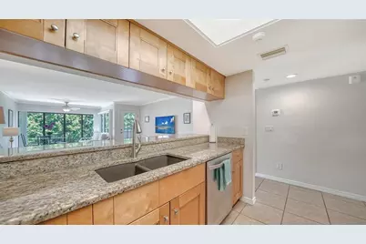 835 S Osprey Avenue #201, Sarasota, FL 34236 - Photo 11