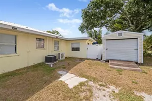 3402 15th Ave W, Bradenton, FL 34205 - Photo 5