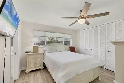 5585 Contento Drive, Sarasota, FL 34242 - Photo 15
