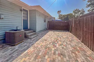 2137 Roselawn St, Sarasota, FL 34231 - Photo 15