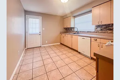 2137 Roselawn Street #A, Sarasota, FL 34231 - Photo 5