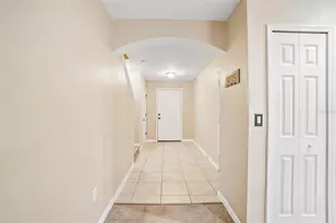 2516 Oleander Lakes Dr, Brandon, FL 33511 - Photo 3
