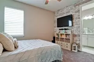 5738 Hydrangea Cir, Sarasota, FL 34238 - Photo 9