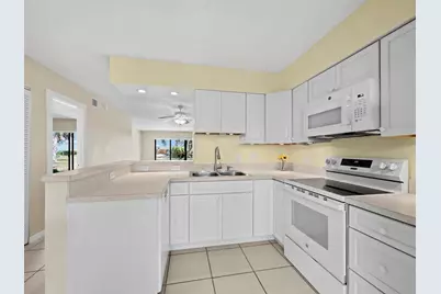 5260 Gulf Of Mexico Drive #413, Longboat Key, FL 34228 - Photo 9