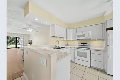 5260 Gulf Of Mexico Drive #413, Longboat Key, FL 34228 - Photo 7