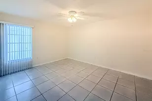 2604 Woodgate Ln, Sarasota, FL 34231 - Photo 9