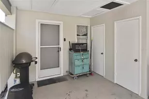1527 Stewart Dr, Sarasota, FL 34232 - Photo 37