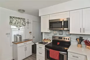 1527 Stewart Dr, Sarasota, FL 34232 - Photo 25