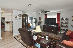 1527 Stewart Dr, Sarasota, FL 34232 - Photo 21