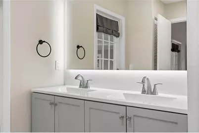 8232 Country Oaks Court, Sarasota, FL 34243 - Photo 31