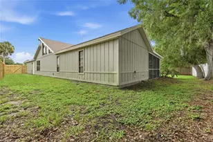 8232 Country Oaks Ct, Sarasota, FL 34243 - Photo 51