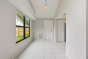 8232 Country Oaks Ct, Sarasota, FL 34243 - Photo 23