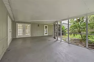 8232 Country Oaks Ct, Sarasota, FL 34243 - Photo 49