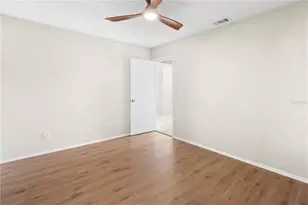 8232 Country Oaks Ct, Sarasota, FL 34243 - Photo 41