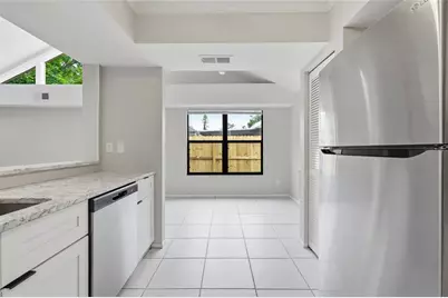 8232 Country Oaks Court, Sarasota, FL 34243 - Photo 15