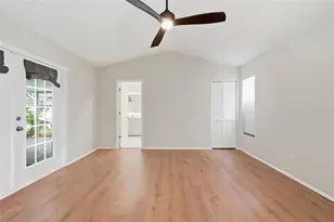8232 Country Oaks Ct, Sarasota, FL 34243 - Photo 29