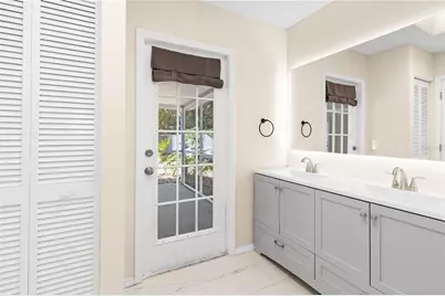 8232 Country Oaks Court, Sarasota, FL 34243 - Photo 37