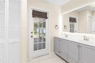8232 Country Oaks Ct, Sarasota, FL 34243 - Photo 37